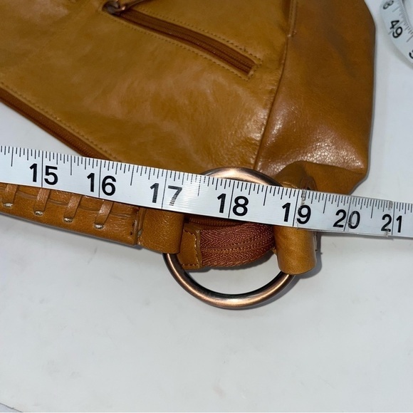 Auricle Orange Leather Shoulder Bag | Tapered Design - Picture 15 of 15